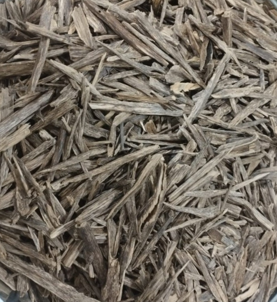 Oud Hindi Sallah long thin agarwood pieces from Borolekha, Moulvibazar, Sylhet, Bangladesh